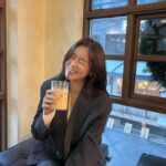Kyung Soo-jin Instagram - 커피한잔할래요?☕️