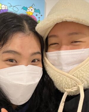 Kyung Soo-jin Instagram - Yg사옥 체험단
갱얼쥐 느낌으로 구내식당에서 밥도 먹구
탁구도 치고 전시도 보고 스트레스 검사도 받고 ㅎㅎㅎ
#와이지와이지패밀리#알면최소30대