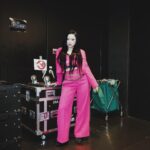 LANA Instagram - “Already 20 live” Thank you 🥹🩷 この日までに沢山のことがあり深く傷つき乗り越えられないと思いました。 信用できる人は誰なのか誰に何を話せるんだろう。 この人は私をどう思ってるんだろう。 私の気持ちはちゃんと届いているのか。 そんな気持ちでいっぱいだった。 でもこのライブが終わる時に強く思った事は、 信用できるのは自分だけ。 自分の信じた気持ちを誇りに思おう。感謝しよう。 さらに、強くなっていたよ😢 そして、こんな不器用な私を温かい大きな心で包み込んでくれるチーム。共演者。みなさんのおかげです。 本当に本当にありがとうございました😭🙏🤍 🪽🪽🪽