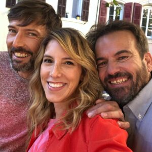 Léa François Instagram - Jour J… on est passé par tant de phases ces derniers mois.. je me suis refais le film 100 fois et ça y est… il est entre vos mains le film… ça valait bien un petit album photo.. le tout premier de cette nouvelle aventure… 
À toi Michel, à toi Marwan, à vous qui êtes dans chacune de mes respirations et dans chacune de ces images… 🤍

#pblvepb #pblv