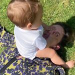Léa François Instagram - Les gosses commencent à prendre un peu trop le pouvoir… vivement la rentrée! 😅 #mumlife #vacances #humour