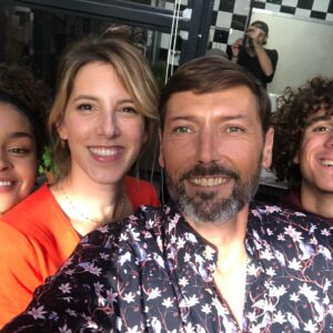 Léa François Instagram - Jour J… on est passé par tant de phases ces derniers mois.. je me suis refais le film 100 fois et ça y est… il est entre vos mains le film… ça valait bien un petit album photo.. le tout premier de cette nouvelle aventure… 
À toi Michel, à toi Marwan, à vous qui êtes dans chacune de mes respirations et dans chacune de ces images… 🤍

#pblvepb #pblv