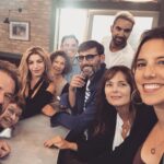 Léa François Instagram - L’inauguration des studios de « Plus Belle La Vie » c’était aujourd’hui à Marseille avec beaucoup d’émotions mais aussi la Ministre de la culture @rima.abdulmalak qui nous a fait l’honneur de sa présence, les élus de la ville, les patrons @newen_studios @tf1 et @pblvofficiel et cette joyeuse bande de collègues que j’aime tant. On ne peut pas en dire beaucoup plus pour le moment mais ca se concrétise très fort les amis ♥️ #hate #nouvelleaventure #plusbellelavie #pblv