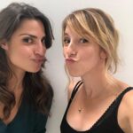 Léa François Instagram – Jour J… on est passé par tant de phases ces derniers mois.. je me suis refais le film 100 fois et ça y est… il est entre vos mains le film… ça valait bien un petit album photo.. le tout premier de cette nouvelle aventure…
À toi Michel, à toi Marwan, à vous qui êtes dans chacune de mes respirations et dans chacune de ces images… 🤍
#pblvepb #pblv