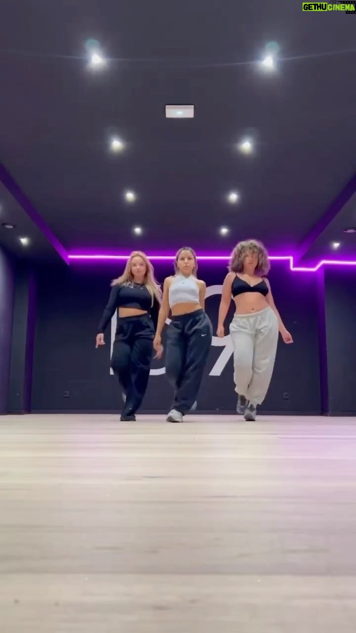 Léa Haddad - 24.7K Likes - Mon premier cours de danse depuis la star academy avec @ferielgharbi au @le16.9studio alors vous en pensez quoi ? ❤️🔥