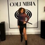 Léa Haddad Instagram – Je suis trop contente de vous annoncer ma signature chez @sonymusicfrance @columbiafrance 
C’est un grand honneur de pouvoir  partager tout ce que je vis avec vous car c’est grâce à vous que je suis là et c’est que le début … 
Vous  avez cru en moi et  je vous en  remercie du fond du cœur 🖤 #lea #sony #beyonce @indifferenceprod