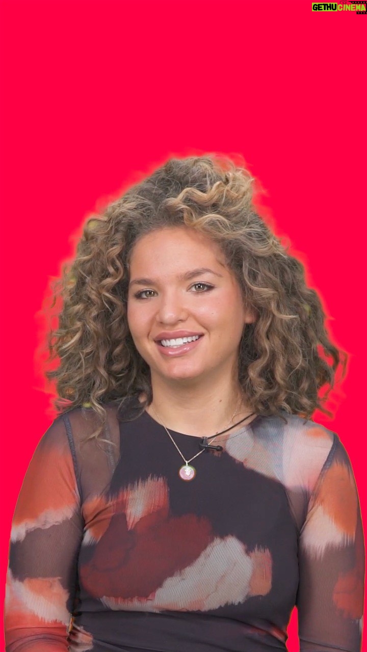 Léa Haddad - 32.2K Likes - On sait ce que notre Beyonce de la Star’Ac préfère dans la vie . Alors @leaa.hdd, tu préfères Yanis Marshall ou la pizza chèvre miel ? 👀