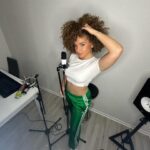 Léa Haddad Instagram - 💚🤍