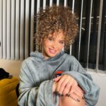 Léa Haddad Instagram – T’es plutôt dans quel mood 1,2 ou 3 ??
Shoot 🎥
@melissasoukeyna 💄
@fatoudidmyhair
@baud_jerome
