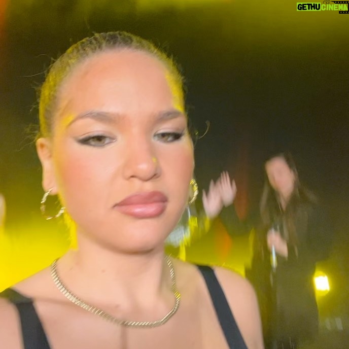 Léa Haddad - 15.9K Likes - Souvenir 🖤