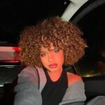 Léa Haddad Instagram – Les dos d’ânes à Paris 🙄

« Qui je suis » dispo sur toutes les plateformes 🔂