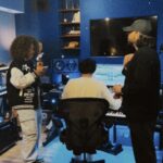 Léa Haddad Instagram – Aujourd’hui je vous emmène au studio avec moi 💖 D’après vous quel est mon moment préféré ? Un indice se cache sur la dernière photo