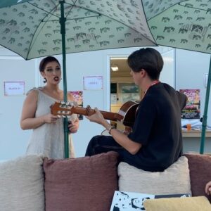 La Zarra Instagram - Un grand merci au festival @festivalfaceetsi pour ce moment inoubliable 
J'ai eu l'opportunité de faire la connaissance d'une équipe exceptionnelle, pleine d'humanité 
Un merci tout particulier au public, nous avons partagé un instant merveilleux. Votre générosité m'a touchée et je vais précieusement conserver ce souvenir
Je tiens également à remercier mon équipe pour avoir mis leur talent à disposition. Nous avons réussi quelque chose de beau ensemble 😉
Merci pour ces moments de rires aux éclats, pour ces instants de création partagée, pour ces moments d'affection sincère ! Je suis impatiente de vivre nos futures aventures ♥️
@festivalfaceetsi 

Régisseur @raphaelmaitrat 
🎸 @raphael_berrien 
🎹 and bass @romainlabaye 
🥁 @lucas_dauchez 
🔊 @adrienmauroux @raphaelmaitrat 
Backliner @picoooliiiiinaaa_1.0 

Hair @paulinebrunel 
Makeup @alexiamzallag