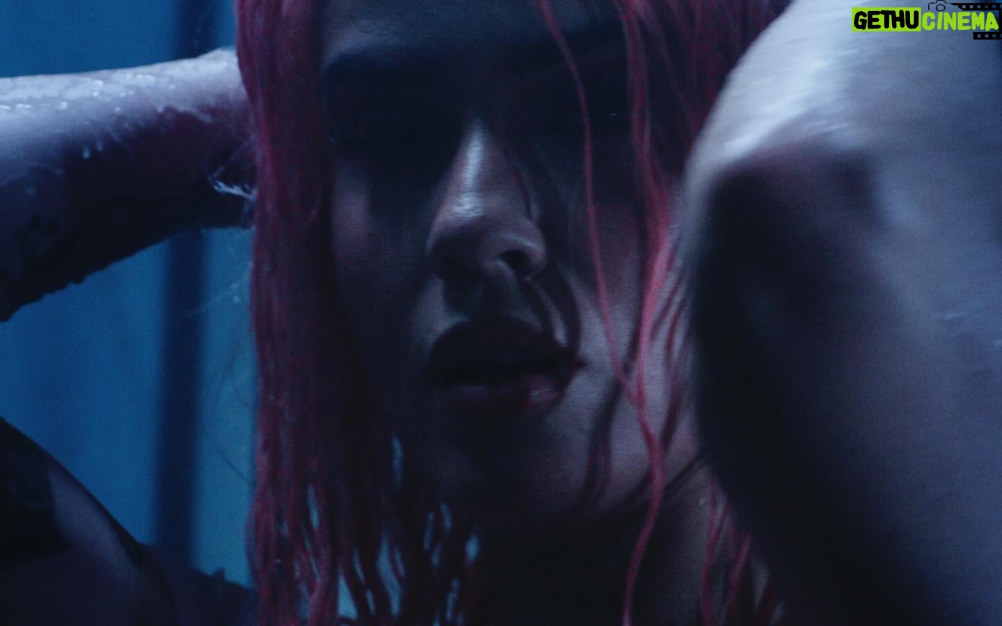 La Zowi Instagram - ORGASM OUT NOW HOES link in bio DIRECTED BY @mondrian1922 PRODUCED BY @belledenuitstudio LINE PRODUCER @jacobovaltier DOP @marianoroz TEAM ZOWI @noealoe AD ENEIDA @eneidayvuelta STYLIST @bluetoothgirl AS. STYLST @christiangxlxn MUAH @jvvxxnn ASSISTANT MUAH @remedash NAIL ARTIST @filhodokoro ART DIRECTOR @lucicorde MUAH CAST @andreaegidomuah STYLST CAST @andreaesti.vege AS. STYLIST @carlossemperev FOCUS PULLER @orlandostuwe 2ND CAMERA @gaborubio_ GAFFER @luciasalamnca SPARK 1 @adelamontoli SPARK 2 @paulacm26 SPARK 3 @jorge.aznar 1ST PA @raquelstnd 2ND PA @xceliaguillen EDIT @joseorgaz_ COLOR GRADING @gyem.rgb GRAPHIC DESIGN @paufabrellax TALENT 1 @marianaldezma TALENT 2 @romanreyes