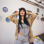 La Zowi Instagram - Yo tengo un novio que me come el co @lolaindigo