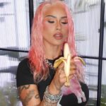 La Zowi Instagram - mejor frase de PUSSY TASTE?