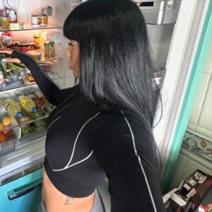 La Zowi Instagram - House wife