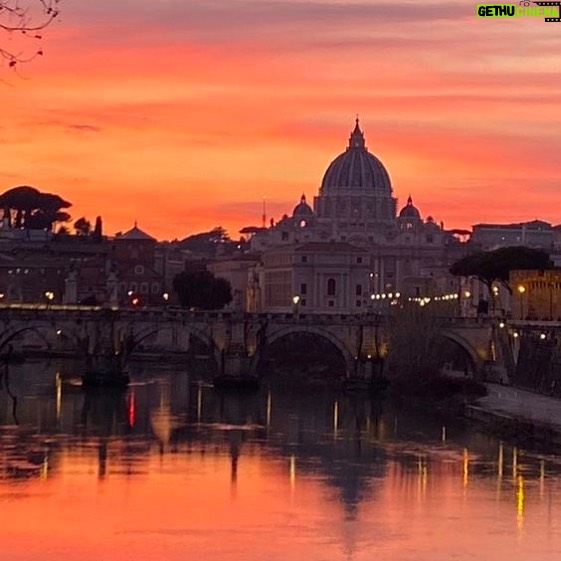 Laci J. Mailey - 723 Likes - At home in Rome. @thestevebradley