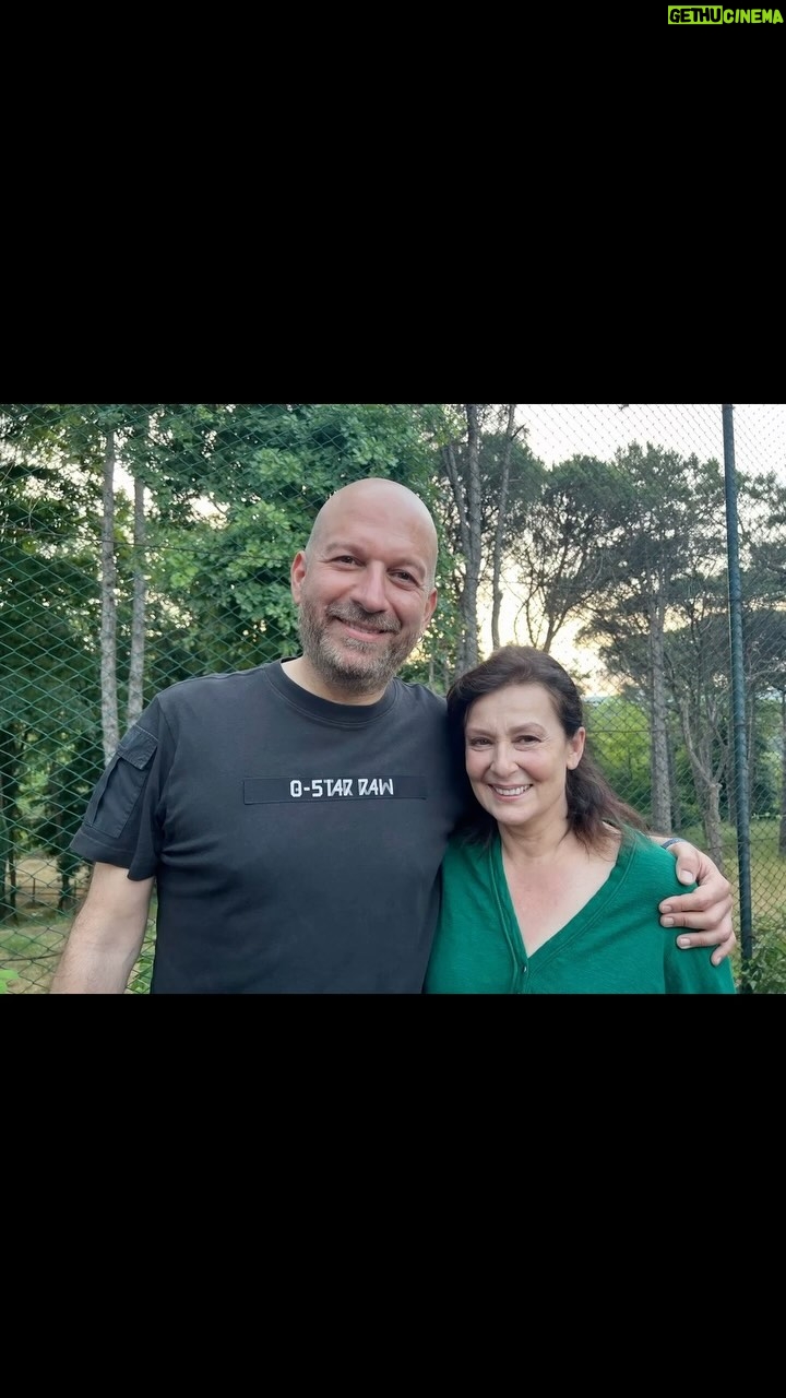 Laçin Ceylan - 3.3K Likes - canım yönetmenim Sinan Öztürk @snnztrk başta olmak üzere bütün ekibe teşekkürü bir borç biliyorum. Rejiden, teknik ekibe, kostüme, sanata, bütün set çalışanlarına, bu müthiş ekibe ayrıca kocaman tebrikler 👏 yönetmen yardımcımız @hande_calisirlar 💞🙏🏻🧿 Gaddar efsane bir ekiple unutulmazlarım arasında Ne mutlu bana ♥️💞🌺
#gaddar @gaddartvresmi
#sinanöztürk
#tolgakutluay
#handeçalışırlar
#toygarışıklı
#ayyapim #gaddarkötülerihaklar
#gaddarfinalolmasın
#nowtv