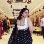 Lahari Arundhati Vishnuvazhala Instagram - 🌟 Exciting News! 🌟 GRAND ANNIVERSARY ON 💐 February 12th 💐 At Dilsukhnagar Branch🤗 Exclusive offers. On purchase of 1,00,000/- Get a Ram Parivar Long Haram😊 50,000/- Get a Pearl Nakshi Mala😊 25000/- get a Surprise Gift😊 Get ready for the upcoming Emmadi Silver Jewellery 🤗Bangle Mela 🤗from February 1st to February 15th, exclusively at our Dilsukhnagar store. 🎉 Join us as we celebrate the 2nd Anniversary of our Dilsukhnagar outlet with stunning silver bangles that will add a touch of elegance to your outfit. Don't miss out on this special event! ✨ @emmadi_silver_jewellery_hyd Dial us at: 📞 KONDAPUR: 8989421818 📞 Dilshuknagar: 8977941932 Find us here: 📍 Dilsukhnagar: Pillar No.1555, Pakala Plaza, Dilsukhnagar Main Rd, Millenium Residency, Krishna Nagar, Chaitanyapuri, Hyderabad, Telangana 500060 📍 Kondapur: Emmadi Silver Jewellers G-2-SRI MYTHRI SQUARE, Opposite Sarath CityMall (AMB Cinemas), Kondapur, Kothaguda, Hyderabad, Telangana 500084 Join us at the Bangle Mela and let your wrists shine with the elegance of EMMADI! 💖🌈 #emmadi #emmadisilverjewellery #emmadikondapur #emmadidsnr #SilverJewellery #BangleMela #EMMADI #BangleLove #EleganceInEveryCurve #JewelryAffair #BangleMania #FestiveGlamour #BangleFashion #ArtistryInMetal #LimitedEdition #ShopNow