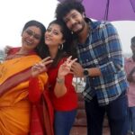 Lahari Arundhati Vishnuvazhala Instagram - We 3 🤩 throwback from SwatiChinukulu sweet memories happy to share these 😍❤️#swatichinukulu #friendship #shooting📷 #team @lahari_actress