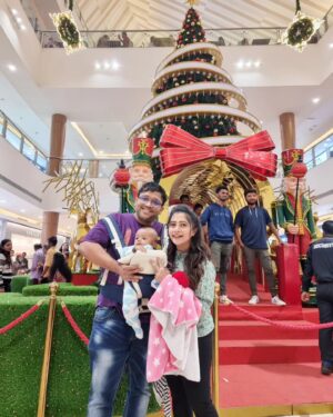 Lahari Arundhati Vishnuvazhala Instagram - Happy New Year guy's 😍🎉🎂💛✨️🎉🤩💕🎄♥️🎅💐Our little ones 1st New Year ❤️