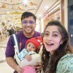 Lahari Arundhati Vishnuvazhala Instagram - Happy New Year guy's 😍🎉🎂💛✨️🎉🤩💕🎄♥️🎅💐Our little ones 1st New Year ❤️