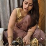 Lahari Arundhati Vishnuvazhala Instagram - My secret trick to shiny and sparkling pooja items is out!✨ Unlock the secret to pristine pooja items with Vim Shudhham, just like i did and experience effortless cleaning and a 100% perfect shine every time. With the power of tamarind and boasting a soothing sandalwood fragrance, Vim Shudhham Gel & Spray is a must-have in your cleaning routine. Try Vim Shudhham Gel & Spray today for a transformative cleaning experience! #AD #PerfectShineWithShudhham#VimShudhham #Vim #VimIndia #ShineBright #keepthecultureshining #PerfectShine #CleansIntricateCornersEasily #AP #andhrapradesh #FestiveSeason #FestiveVibes #ShineBright #tradition #temple #Copper #brass #andhrafashionblogger #andhralifestyleblogger #andhrapradeshblogger #sareeblogger #Sareedesigns #fyp