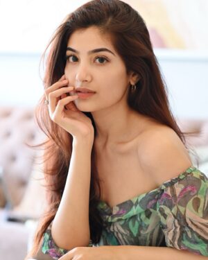 Lahoma Bhattacharjee Instagram - Sunday feels 🤍 
And also because I’m a little obsessed with this song..