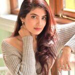 Lahoma Bhattacharjee Instagram – Once upon a sun kissed winter morning 🍯 

portraits by @iamsudiptachanda 
hair & makeup by @muabhattacharjee
