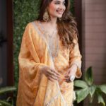 Lahoma Bhattacharjee Instagram - শুভ ষষ্ঠী। শুভ শারদীয়া । সবার পুজো খুব ভাল কাটুক! 🌾🙏🏻🌺