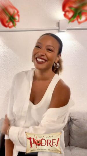 Laila Garin Instagram - @marcelocalero e @sheronmenezzes vieram assistir nossa pecinha e saíram com opiniões FORTES! Quer saber mais? CONFERE O VÍDEO! 

VEM PRA CÁ ENQUANTO TEM TEMPO! 

HOJE, SÁBADO, 19:30
AMANHÃ, DOMINGO, 17:30

🎫 INGRESSOS A PARTIR DE 25 REAIS!

🎟️ garanta seu lugar pela @eventim ou diretamente na bilheteria do @teatrocasagrande!

#musicalpodre #shakespeare #somethingrotten #broadway #algumacoisapodre #teatromusical #teatroRJ #showtime #cultura
