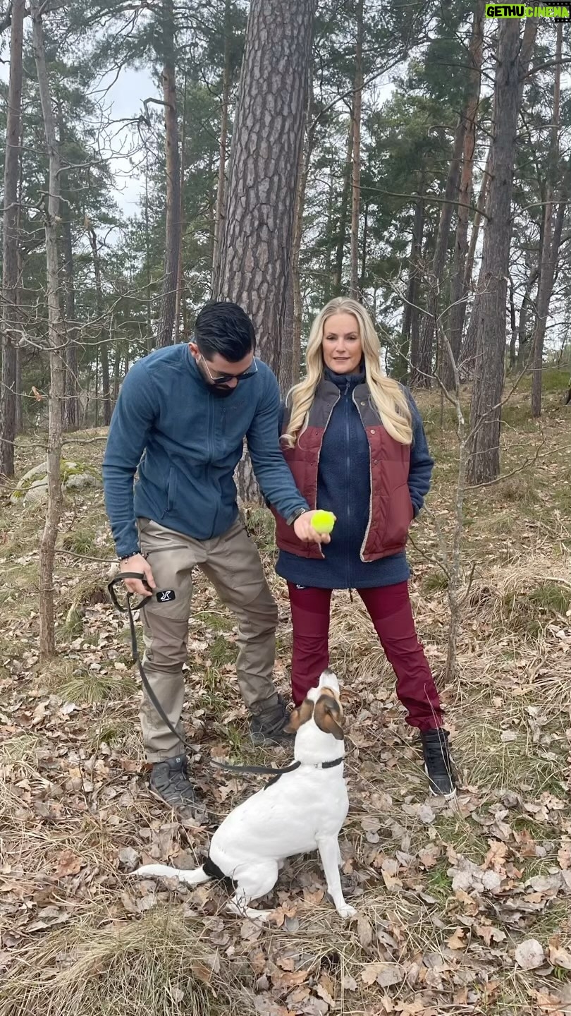 Laila Bagge Instagram - Reklam för @revolutionrace som fyller 10 år 🎉🎉🎉 Nu har du chansen att vinna ett presentkort på 1000 € hos Revolutionrace så du kan förbereda dig för alla dina fantasiska äventyr 2024. För att delta, registrera dig helt enkelt och svara på frågan via länken i min story! ❤️