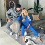 Laila Bagge Instagram - Reklam för @revolutionrace Vad sägs om en otroligt generös giveaway från Revelutionrace? Nu kan du vinna 3000kr att handla för hos Revolutionrace 🎉 Reglerna är enkla, 1. Följ @revolutionrace 2. Följ mig 3. Kommentera i kommentarsfältet vilket som är just ditt favorit plagg! När vi själva är hemma och myser i soffan så är Revolutionrace träningskläder våra personliga favoriter 😍 tävlingen avslutas den 7 augusti och vinnaren presenteras då! Kram L ❤️