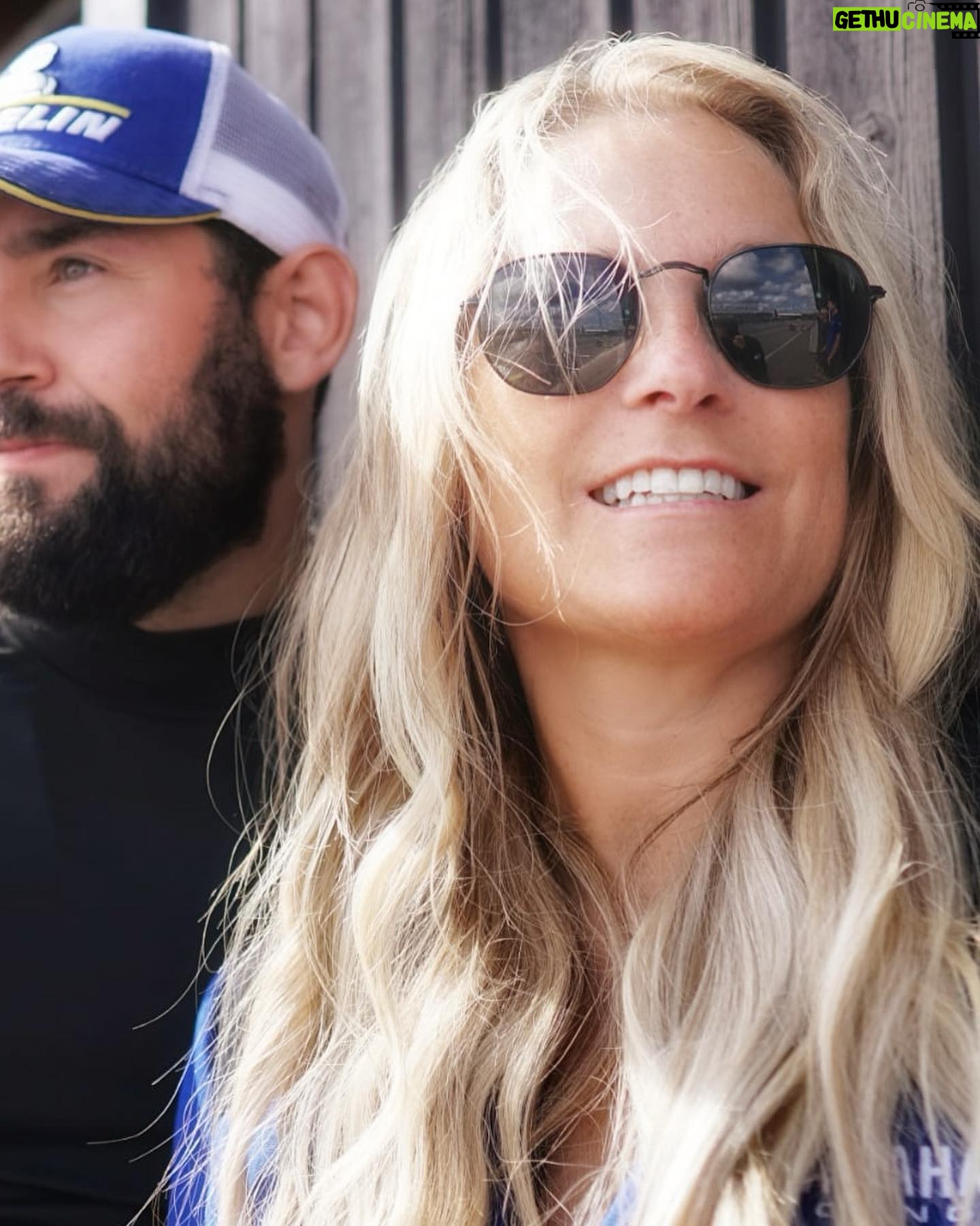 Laila Bagge - 6.3K Likes - Då var tävlingen på gälleråsen över och @kroadrace korosh bästa placering blev en 5 placering, vilket jag personligen tycker är grymt bra, då han för första gången började i maj 🤗 Tack till alla fantastiska människor som peppat och hjälpt till både i depån och utanför, och till sist, vilken utveckling du haft @koroshkananian ❤️ vet att du inte är nöjd men det skiter jag i! Love u ❤️ Tack till @filipbacklundmotorforening @trackdaysbyfilipbacklund @yamahamotorscandinavia @michelinnordic