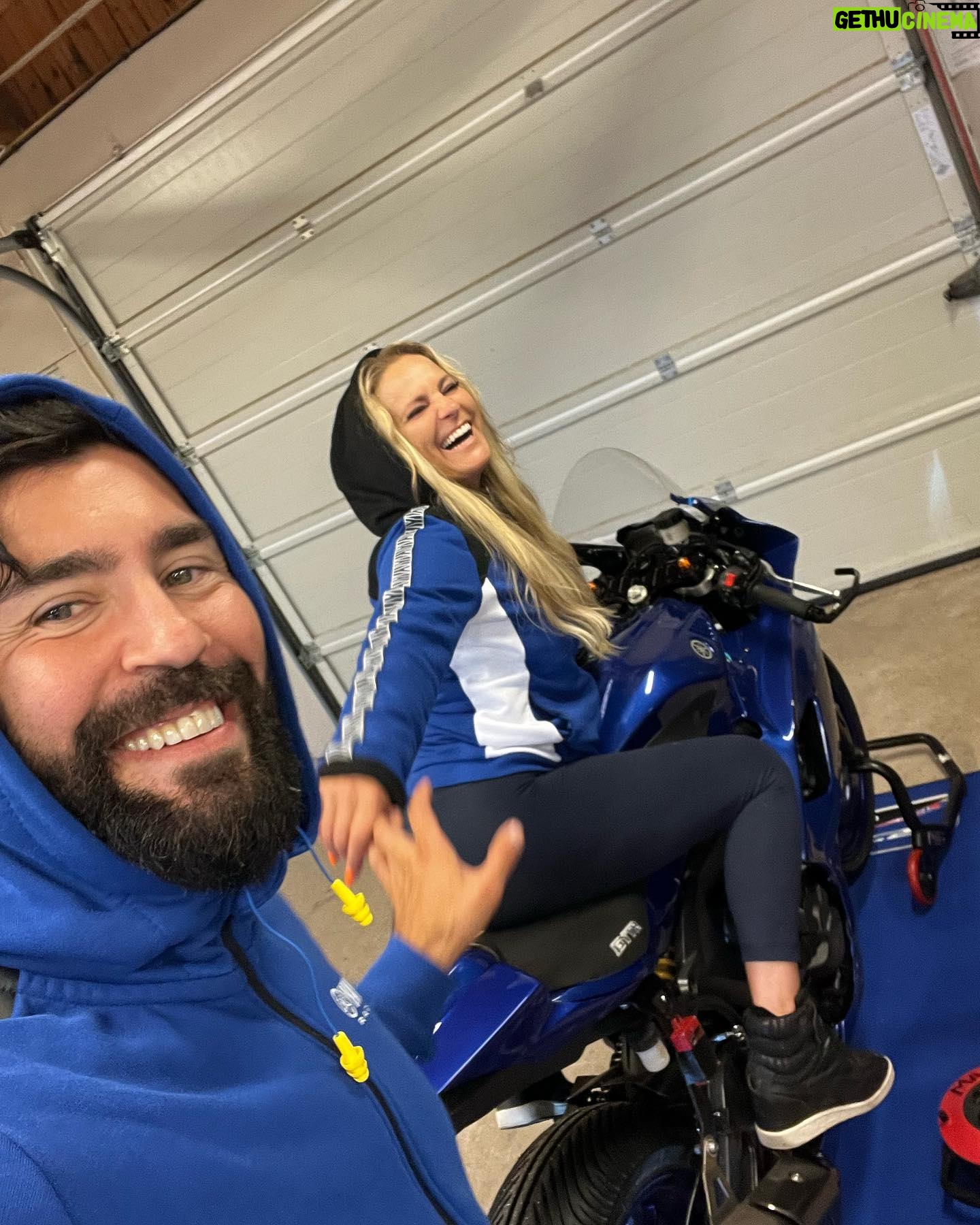Laila Bagge - 6.3K Likes - Då var tävlingen på gälleråsen över och @kroadrace korosh bästa placering blev en 5 placering, vilket jag personligen tycker är grymt bra, då han för första gången började i maj 🤗 Tack till alla fantastiska människor som peppat och hjälpt till både i depån och utanför, och till sist, vilken utveckling du haft @koroshkananian ❤️ vet att du inte är nöjd men det skiter jag i! Love u ❤️ Tack till @filipbacklundmotorforening @trackdaysbyfilipbacklund @yamahamotorscandinavia @michelinnordic