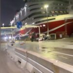 Laila Bagge Instagram - Skulle filma för tv på Viking Line, och tyvärr är jag dålig på att beräkna rusningstrafiken. Det tog över 1 timme att åka från Lidingö till slussen. Båten skulle gå kl 17 och vi kom fram kl 16.58. Båten hade lossat tamparna och stängt ombordstigningen. Men vi fick gå in gods ingången. 😅 Och båten lämnade 17.02 så tusen tack 🙏 för att vi fick komma ombord ❤️