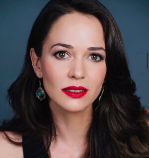 Laisha Wilkins Instagram - Por la mirada se reconoce el alma…