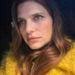 Lake Bell Instagram – A study in looking off in the distance as if I’m not talking a selfie. 

@julieharrismakeup