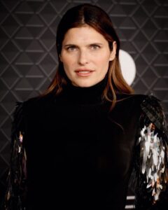 Lake Bell Instagram - A night to remember. #wakandaforever @marvelstudios @marvel Fit @albertaferretti @louboutinworld @zadrianandsarah Glam @lizlash @deanroybal
