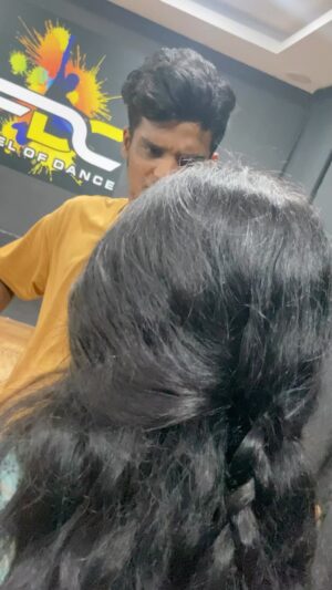 Lakshmi Unnikrishnan Instagram - Needhane Rani nejukulla ❤️❤️❤️

Choreographey @aadhav_feel_of_dc 
Cameraman @ezhil_dancer 
@sri_cr 
@nivetha_nivi_rowdy_queen 
@snega_baby_insta_queen1045 
@_dnz_venky_fdc 
@sahnvn 

#dancelove #choregraphy #tollywoodactor #tamilsong #trendingsongs #iraivimovie #kadhalkayam #persong #needhaneraninenjukulla #instragram #reelsinstagram #sjsurya #trendingreels #trendingsongs