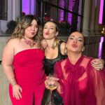 Lala Chus Instagram - Hermosa noche la de anoche en los premios @forbes_es con las amigas y los canapés 💕💕💕 Gracias @ladypipa por este mono precioso y a @nazarettalavera por dejarme el pelito tan lindo y el buen makeup 💕💕💕