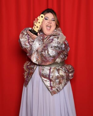 Lala Chus Instagram - La ganadora del Premio Ídolo en la
CATEGORÍA HUMOR x @kaikucaffelatte es… @lalachus3 👏
¡Enhorabuena!