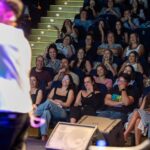 Lala Chus Instagram - ¡Gran Canaria! Las fotos pal #Tuenti ya están aquí 😍. Gracias por acompañarnos a los 00's, ¡os comemos esa cara guapa que tenéis! 💖 📸 @alejandrobarrosafotografo #Reíslas #Kdecirteknosepas #GranCanaria #Lalachus #Bertus