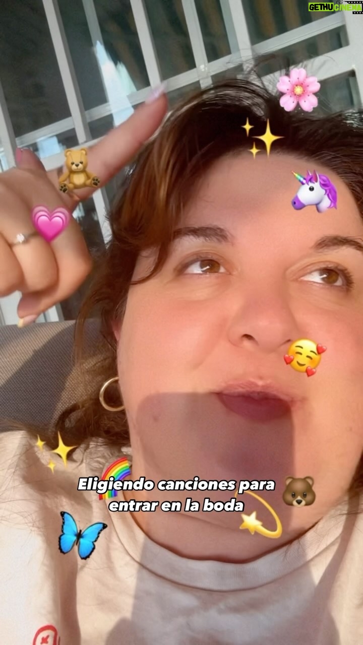 Lala Chus Instagram - Bridgerton feat Beyonce???? POR EL COOOOOOLO Only temazos en nuestra boda 💕💕