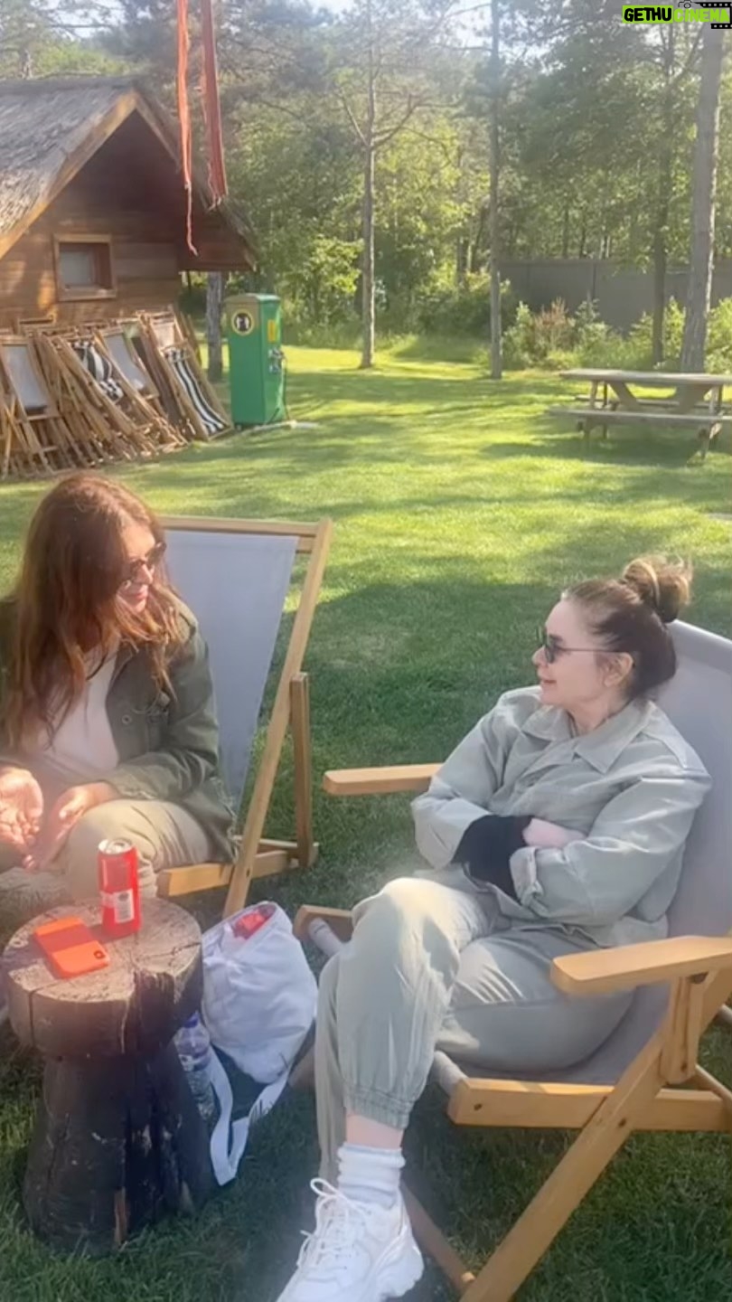 Lale Başar Instagram - @esingundogdu77 yüzünden ağzımızın tadıyla dedikodu yapmadık. Mecburen müzik koyduk. 🤪