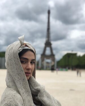 Lale Marzban Instagram - Tnx god🙏🏻🙏🏻 Photo by @camelia_ghazali#لاله_مرزبان