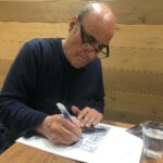 Lale Marzban Instagram - اقای نادری عزیز دیدن شما افتخار بزرگی برای من بود نمیدونم کجای صحنه زندگی خوب بازی کردم که دیدار و هم صحبتی با شما برای لحظاتی سهم دنیای من شد .... شما تکرار نشدنی هستید فیلم های شما تا ابد در دل تاریخ ماناست.... بابت این همه انرژی خوبتون خدا رو شاکرم امیدوارم سالهای سال من و هم نسلانم آموزگاری چون شما را در صحنه هنر داشته باشیم .... پ.ن اثار اقای نادری از کسی پوشیده نیست ولی برای کسانی که اشنایی ندارن تنگنا.تنگسیر.دونده. اب باد خاک... از اثار اقای نادری هستن .