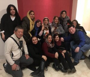 Lale Marzban Instagram - و این طوری شد که تولدمو کنار بهترین ها تقسیم کردم مرسی از تک تک تون بابت سورپرایز جذابتون از خدا میخوام همیشه لحظه هاتون پر از لبخند باشه مرسی که انقدر مهربونید .... بمونید واسم همین طوری ناب 
پ:ن ببخشید اگه کسی از قلم افتاده .
کارگردان گلمون که هست ولی جایه گروه بی نظیرش داخل عکس ها خالی....
توضیحات  کار رو  تو پست بعدی میزارم .
عکس ها زیاده میدونم ولی نتونستم از هیچ کدومشون بگذرم ...
عکاس گلمون هم @zmosaffa 
#فیلم#تولد#لاله_مرزبان