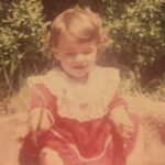 Lale Marzban Instagram - قصه ی ما ادما از یه روزی شروع می شه و قصه ی من امروز تو ۲۵ سال پیش شروع شد... مرسی از تبریکاتون تک به تک خوندم و عشق کردم 🌸💗🌷